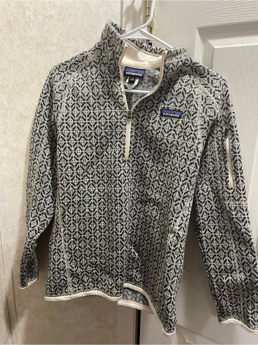 Patagonia Women’s Gray Patterned Half-Zip Fleece Sweater